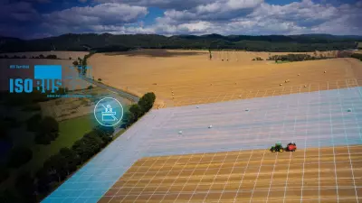 Optimal ergonomics and comfort during high-speed baling. With Auxiliary Control* you have all functions at your fingertips! Control your baler directly with the CCI A3 joystick