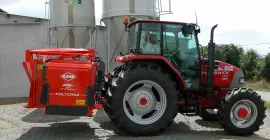 Wycinak do kiszonki z funkcją zadawania paszy POLYCROK