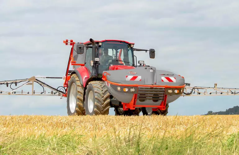 Pulverizador frontal