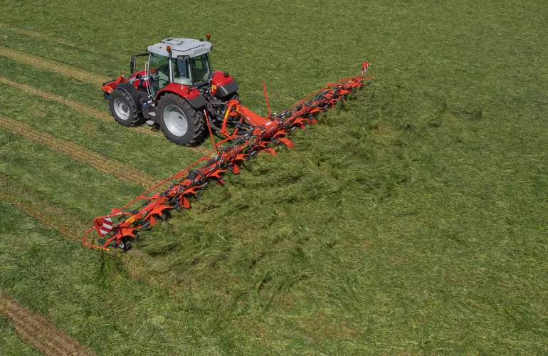 GF 13003 T working in the field