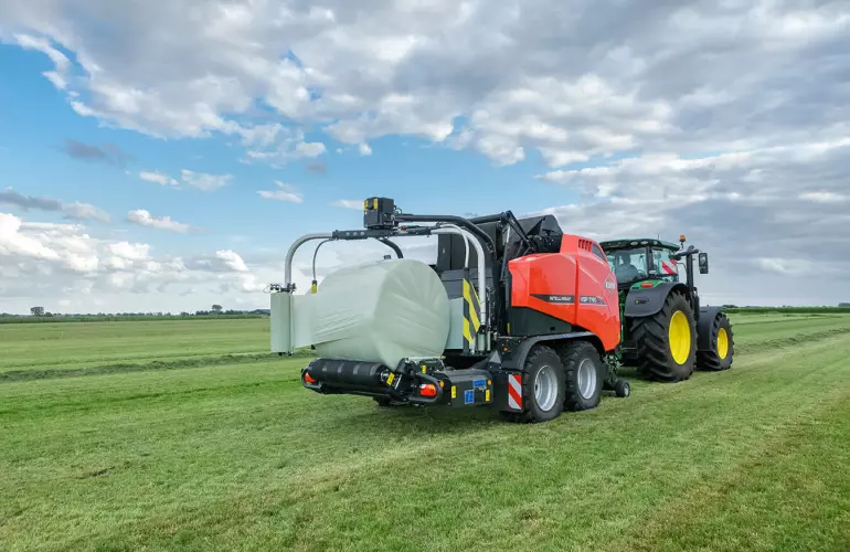 KUHN_Baler-Wrapper-Combination_round_bales_VBP7190_220725527b