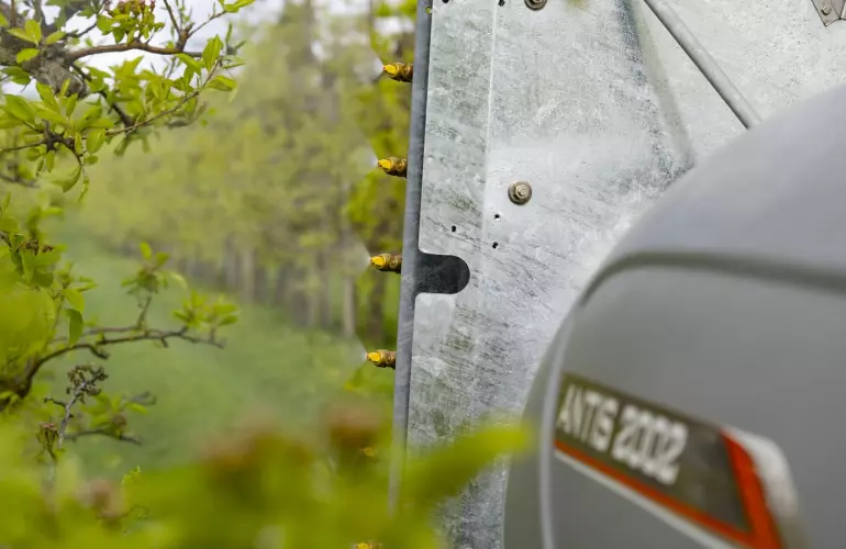 Opryskiwacz sadowniczy do sadów i winnic ANTIS KUHN