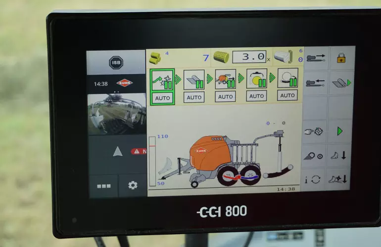 CCI 800 z ekranem roboczym prasy