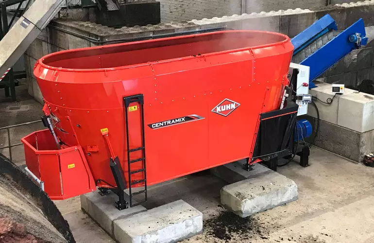 Widok na zestaw stacjonarny CENTRAMIX na zewnątrz