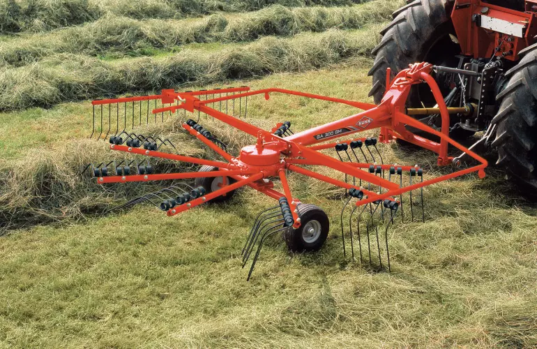 GA 300 GM podczas pracy na polu