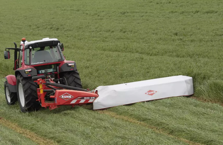 Kosiarka dyskowa GMD 315 w pracy