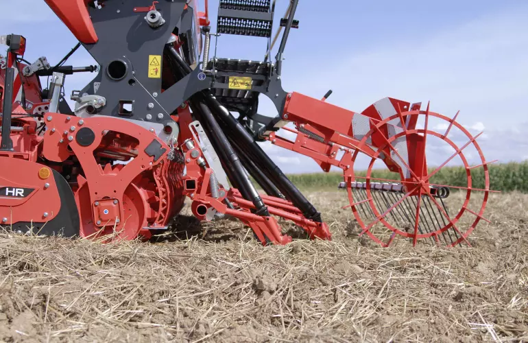 Zintegrowany mechaniczny siewnik SITERA 3010 z redlicami Suffolk