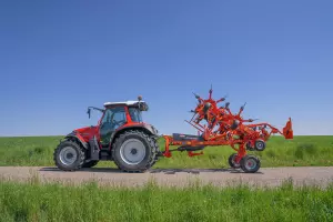 The tedder GF 8703 T in transport position