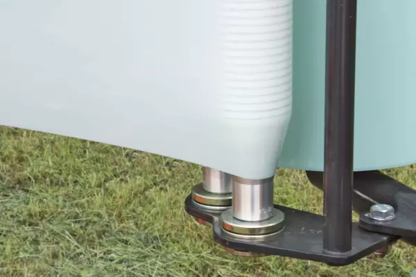 Zewnętrzne krańce aluminiowych wałków mają kształt stożków w celu zachowania optymalnej szerokości folii i obniżenia ryzyka jej zerwania.