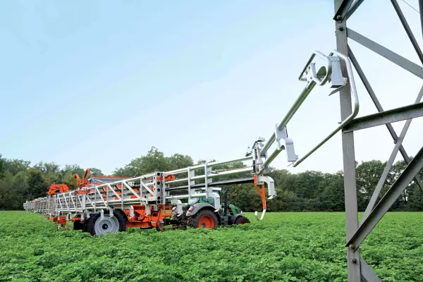 Zabezpieczenie najazdowe belki polowej