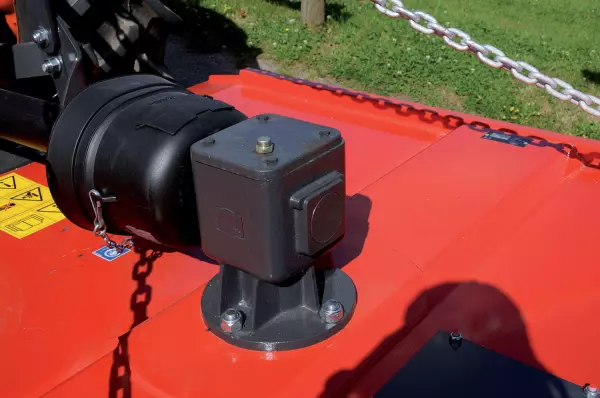 Rozdrabniacze rotacyjne mogą pracować nawet z mocno zdrewniałym materiałem.