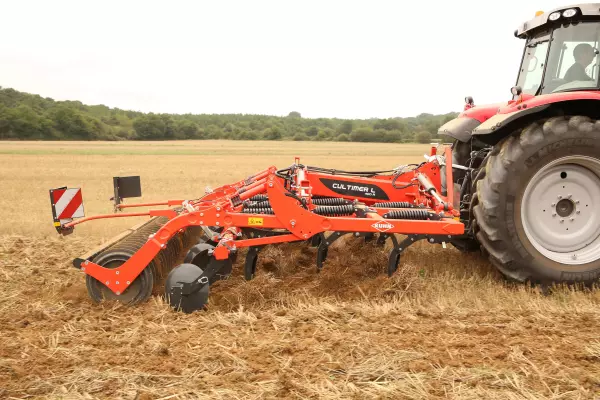 CULTIMER L 400R wyposażony w talerze wyrównujące