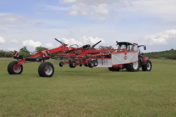 Przejeżdżanie nad pokosem bez jego uszkadzania, dzięki wyjątkowemu prześwitowi modeli z serii 1030.