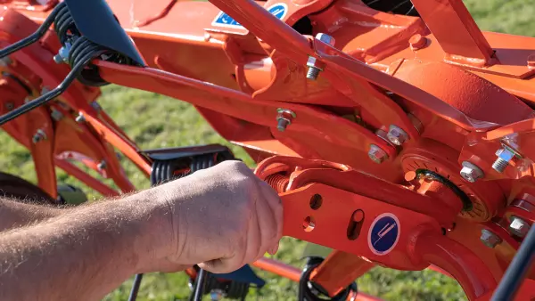 Kąt nachylenia palców można łatwo regulować w modelach GF 8703 T i GF 10803 T