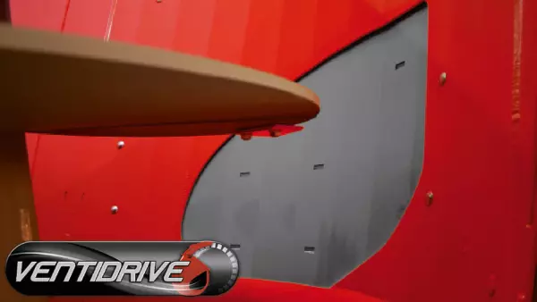 Opatentowana asymetryczna konstrukcja otworu podającego słomę VENTIDRIVE zastosowana w urządzeniach z serii PROFILE PLUS usprawnia zasysanie słomy