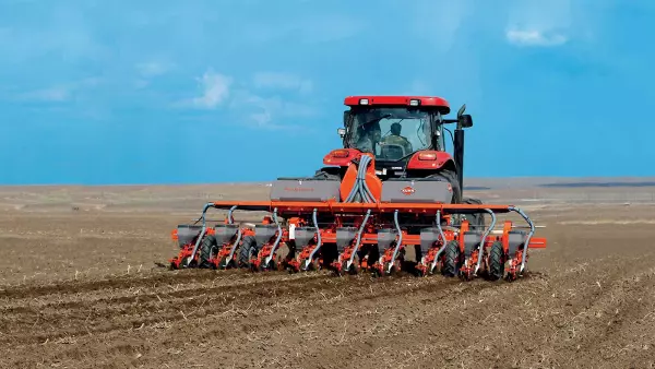 PLANTER 3 w trakcie wykonywania siewu