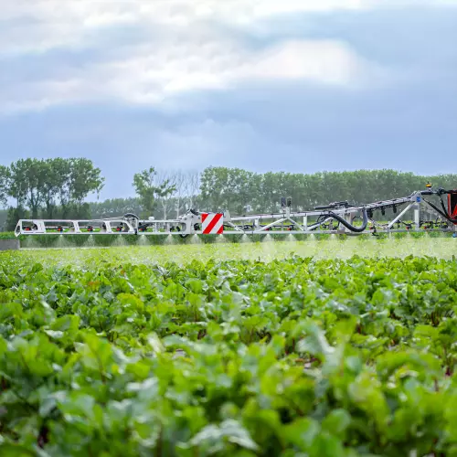 Opryskiwacz zawieszany DELTIS 2 z belką polową MEA3 21 m