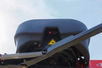 Laser wykrywający belę do automatycznego załadowania.