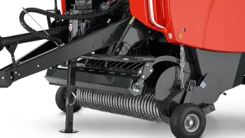 Szeroki, prowadzony na krzywce podbieracz ze standardowyą rolką dogniatającą.