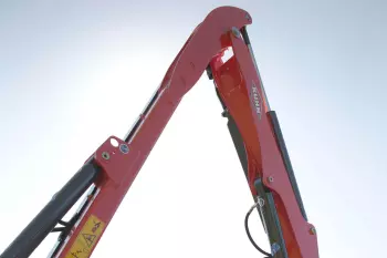 Mocna konstrukcja kosiarek wysięgnikowych do trawy i żywopłotów AGRI-LONGER GII z mechanicznym zabezpieczeniem ramienia