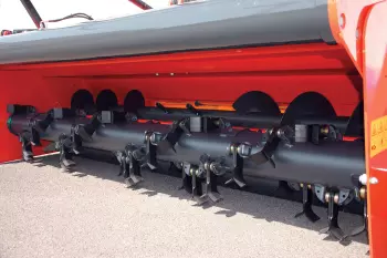 Regulacja prędkości obrotowej rotora w zależności od materiału lub wymaganego stopnia rozdrobnienia w modelu WS 320 BIO.