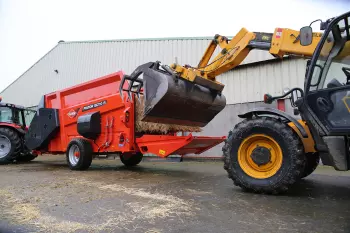 Model KUHN PRIMOR 15070 M o dużej wydajności