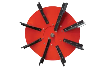 Równa ilość słomy i szczęśliwe stado dzięki ścielarce z funkcją zadawania paszy KUHN PRIMOR 5570 M