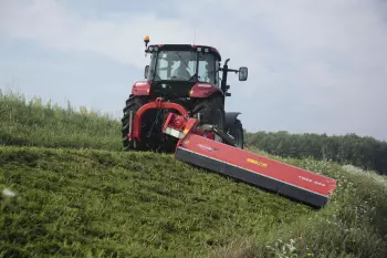 Umieszczenie wału kopiującego możliwie jak najbliżej rotora sprzyja szybszemu rozkładowi rozdrobnionych resztek roślinnych.