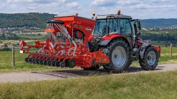 Siewniki serii VENTA 100 mają środek ciężkości blisko ciągnika, co zwiększa komfort jazdy