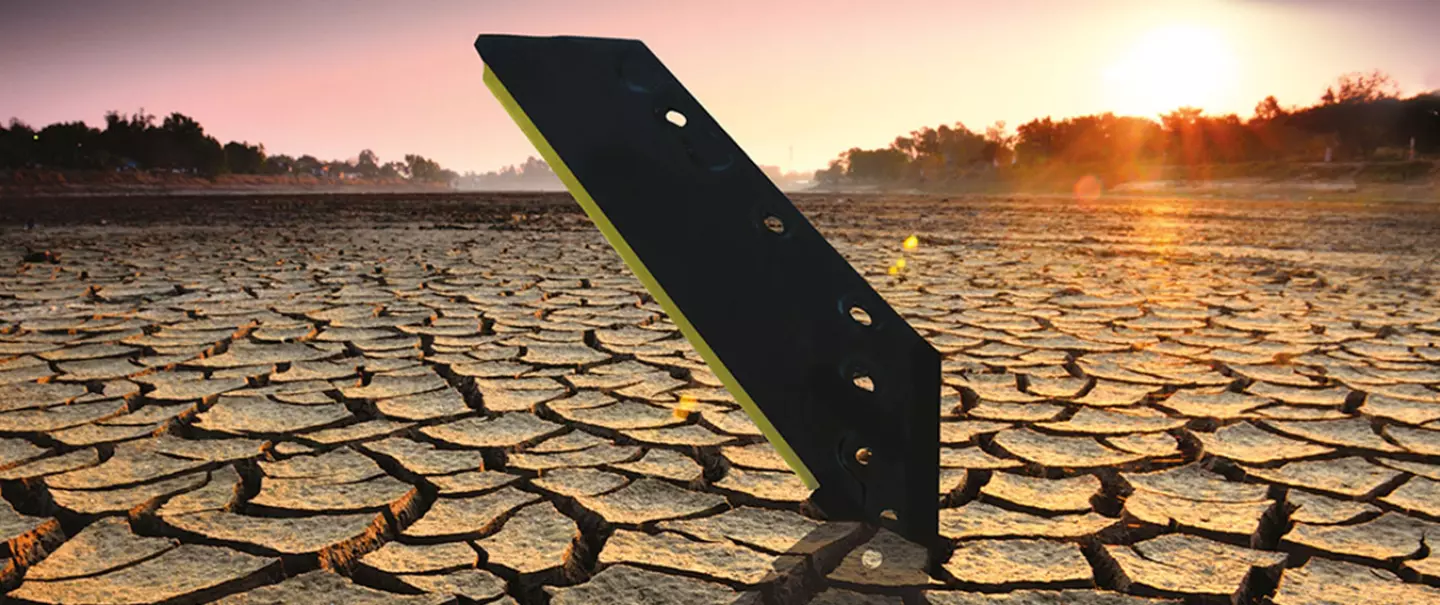 soc de charrue au carbure