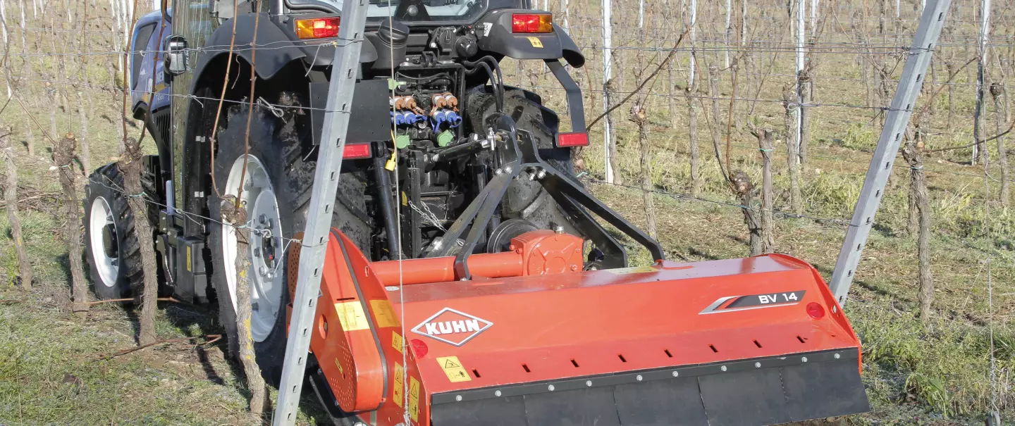 Rozdrabniacz do terenów zielonych BV 14 podczas pracy