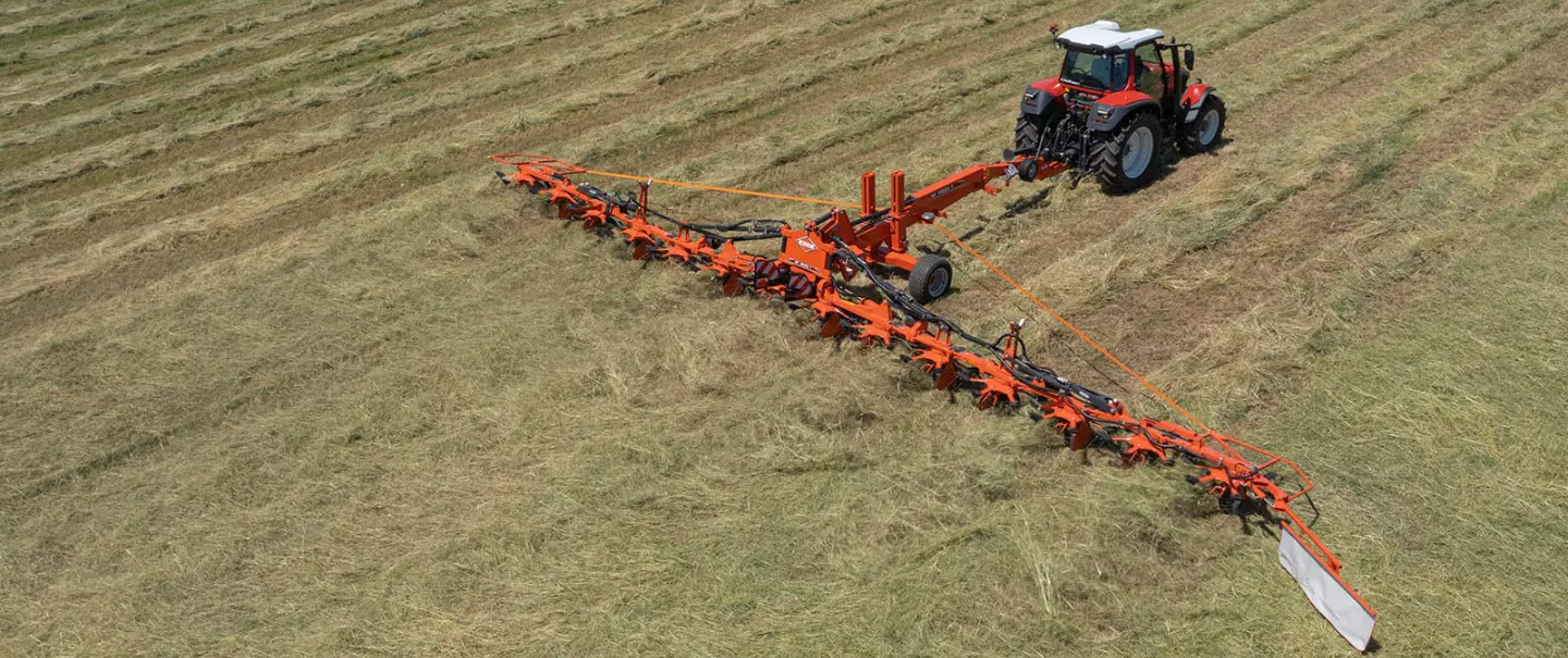 GF 15003 T - przetrząsacz w pracy