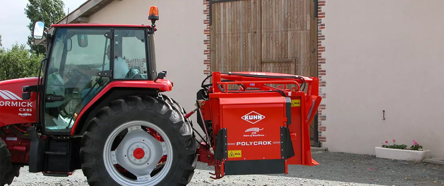 Wycinak do kiszonki z funkcją zadawania paszy POLYCROK