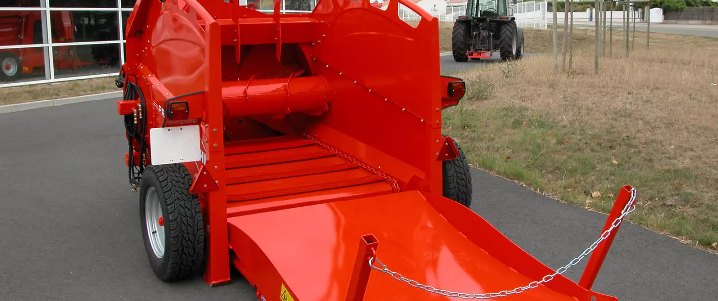 Półzawieszany PRIMOR 2060 H, widok z tyłu z lewej strony