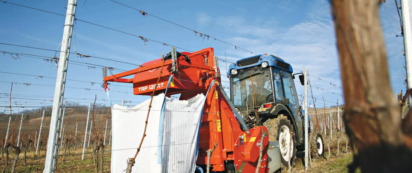 Łatwiejsza obsługa, dzięki teleskopowemu podnośnikowi w modelu TRP 120 RT 