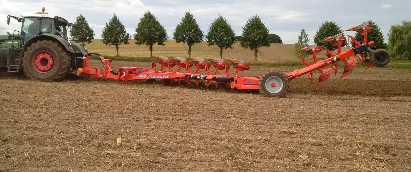 Pług VARI-CHALLENGER w miejscu pracy